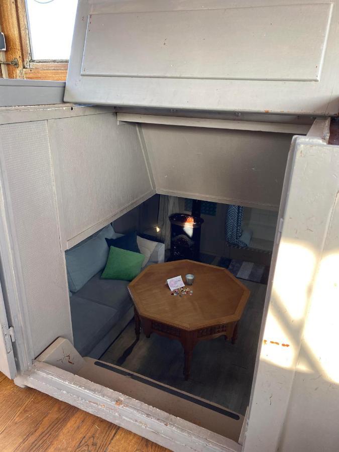 Peniche "Louise Michel" Sejournez Dans L'Appartement Du Capitaine, Offrez Vous Une Experience Inoubliable Au Fil De L'Eau Douai Eksteriør bilde