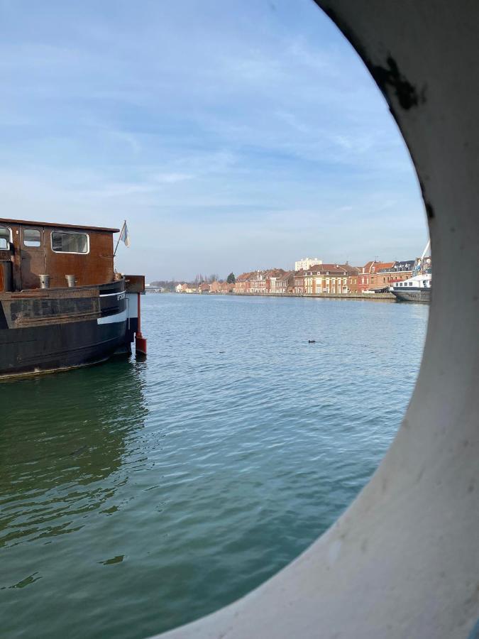 Peniche "Louise Michel" Sejournez Dans L'Appartement Du Capitaine, Offrez Vous Une Experience Inoubliable Au Fil De L'Eau Douai Eksteriør bilde