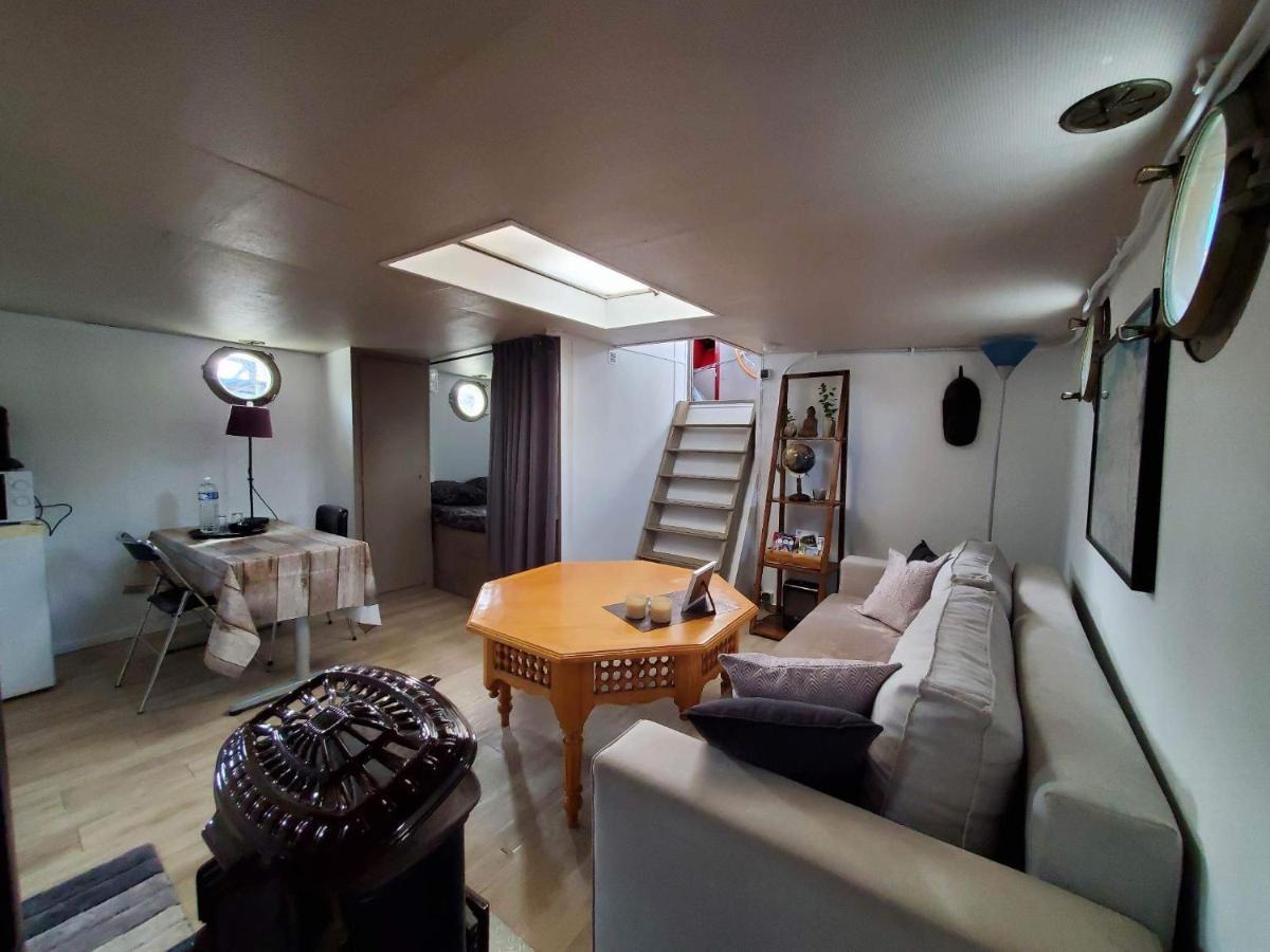Peniche "Louise Michel" Sejournez Dans L'Appartement Du Capitaine, Offrez Vous Une Experience Inoubliable Au Fil De L'Eau Douai Eksteriør bilde