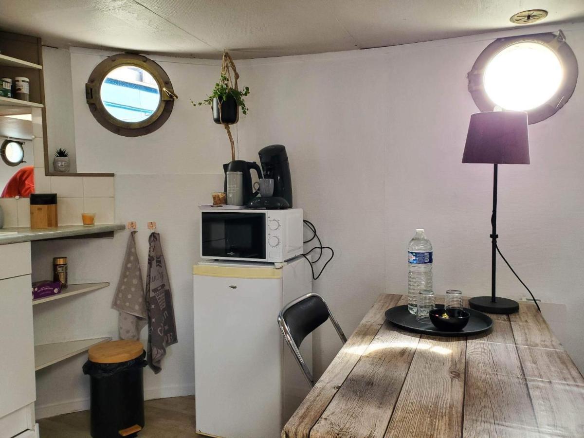 Peniche "Louise Michel" Sejournez Dans L'Appartement Du Capitaine, Offrez Vous Une Experience Inoubliable Au Fil De L'Eau Douai Eksteriør bilde