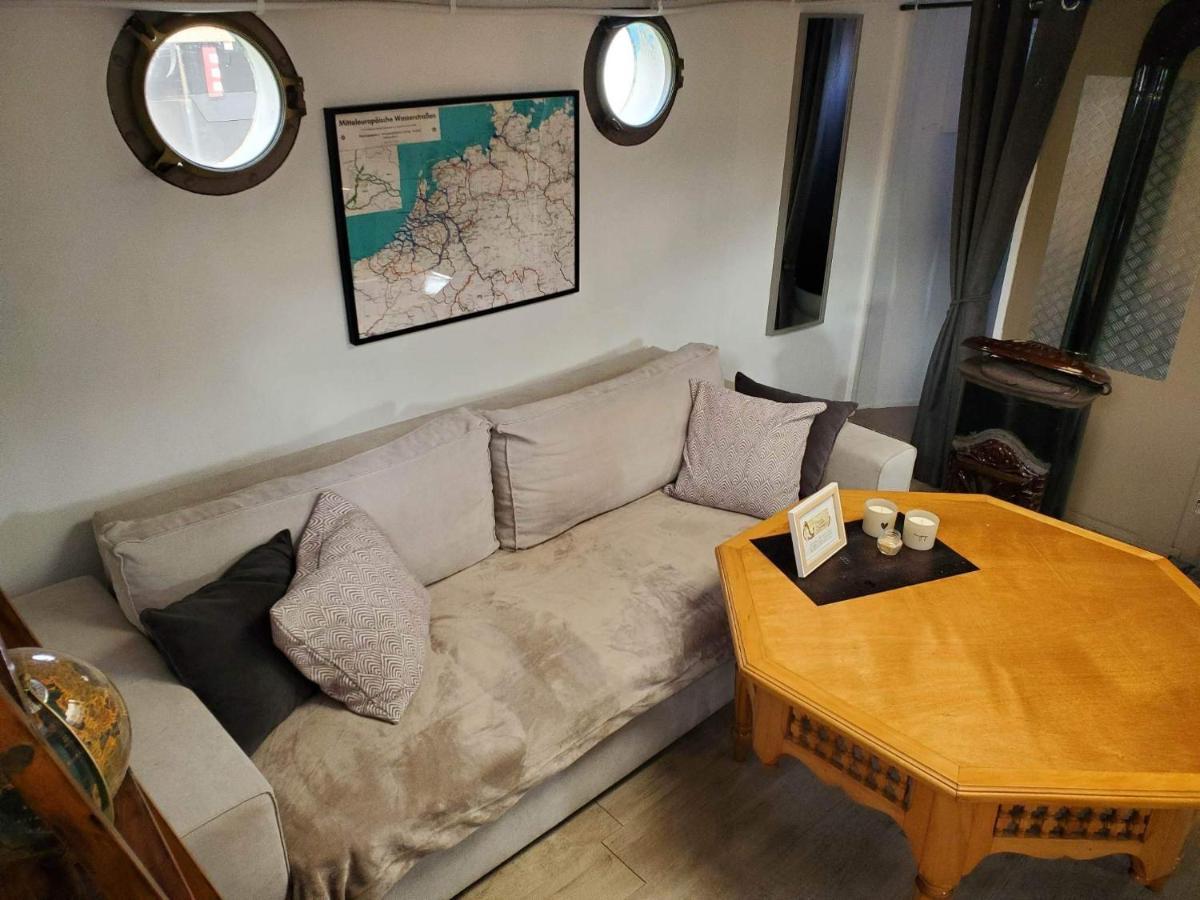 Peniche "Louise Michel" Sejournez Dans L'Appartement Du Capitaine, Offrez Vous Une Experience Inoubliable Au Fil De L'Eau Douai Eksteriør bilde