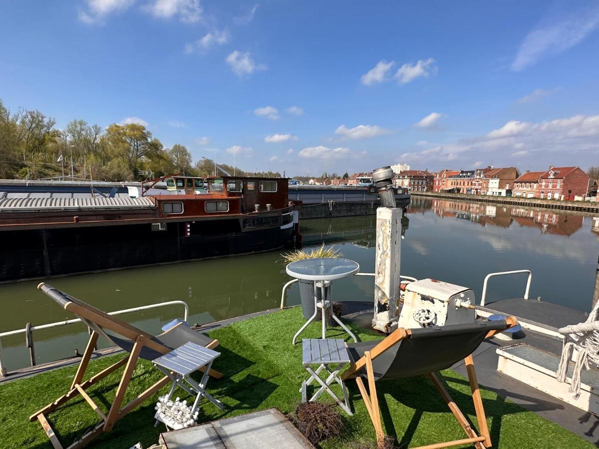 Peniche "Louise Michel" Sejournez Dans L'Appartement Du Capitaine, Offrez Vous Une Experience Inoubliable Au Fil De L'Eau Douai Eksteriør bilde